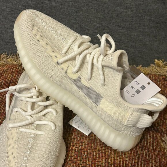 NWOB!  Adidas Yeezy Boost 350 V2 Low Cream White / Triple White ~ Size 6.5 - Picture 6 of 8